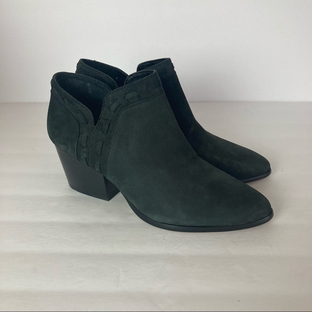 Vince Camuto Pointed Toe Heeled Ankle Boots Black Women’s Size 7